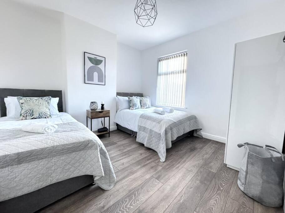 Stylish Home In York - Free Wifi & Parking - Close To Racecourse & City Centre Екстер'єр фото
