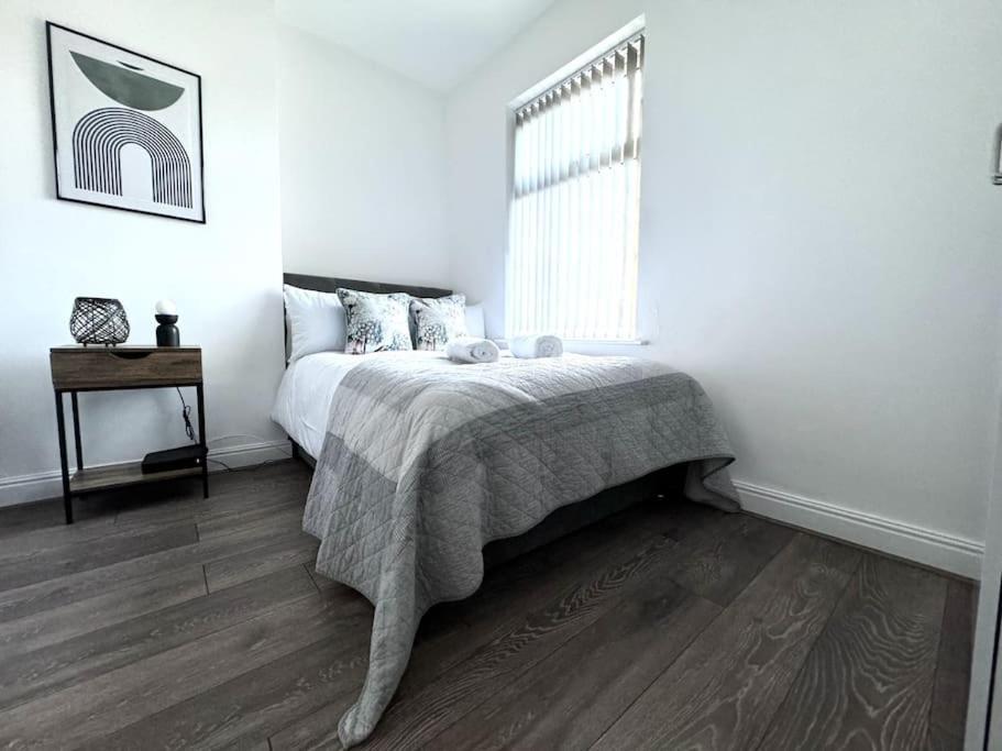 Stylish Home In York - Free Wifi & Parking - Close To Racecourse & City Centre Екстер'єр фото